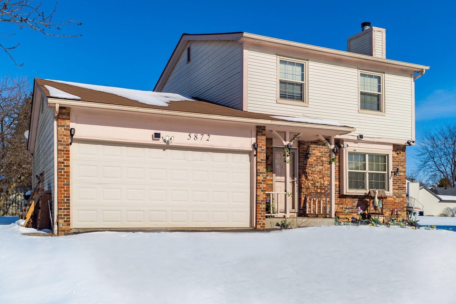 Property Photo:  5872 Honbury Court  OH 43017 