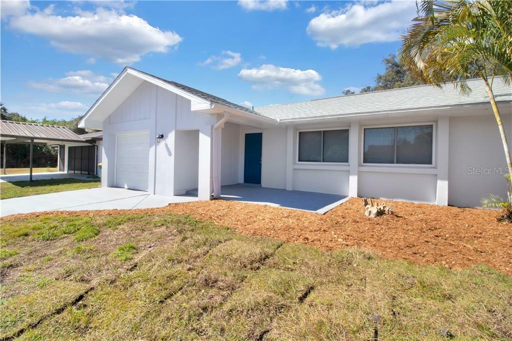 Property Photo:  2105 Barksdale Street  FL 33948 