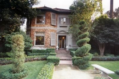 Property Photo:  328 W Bellevue Drive  CA 91105 