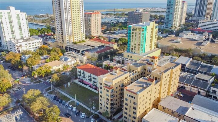 Property Photo:  130 4th Avenue N 105  FL 33701 