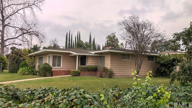 Property Photo: 1424 Hacienda Place CA 91768