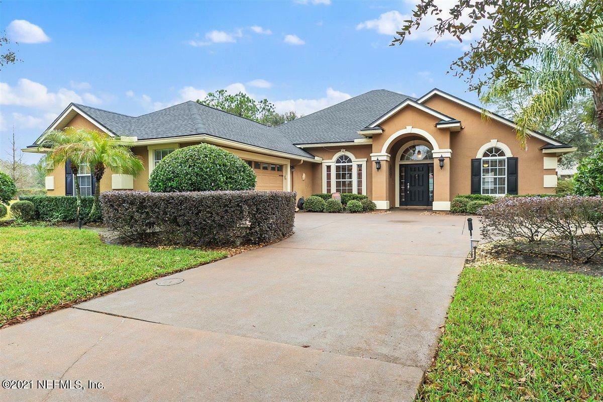 Property Photo: 732 Waterlily Way FL 32092