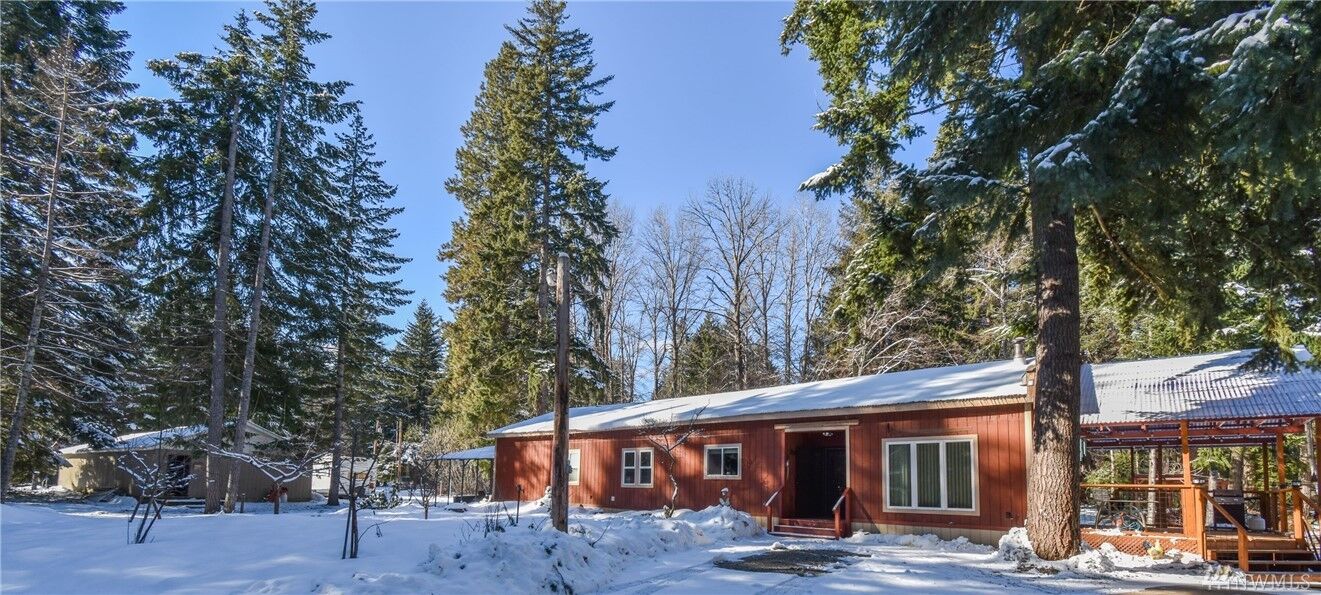 Property Photo:  561 Sun Island Dr  WA 98925 