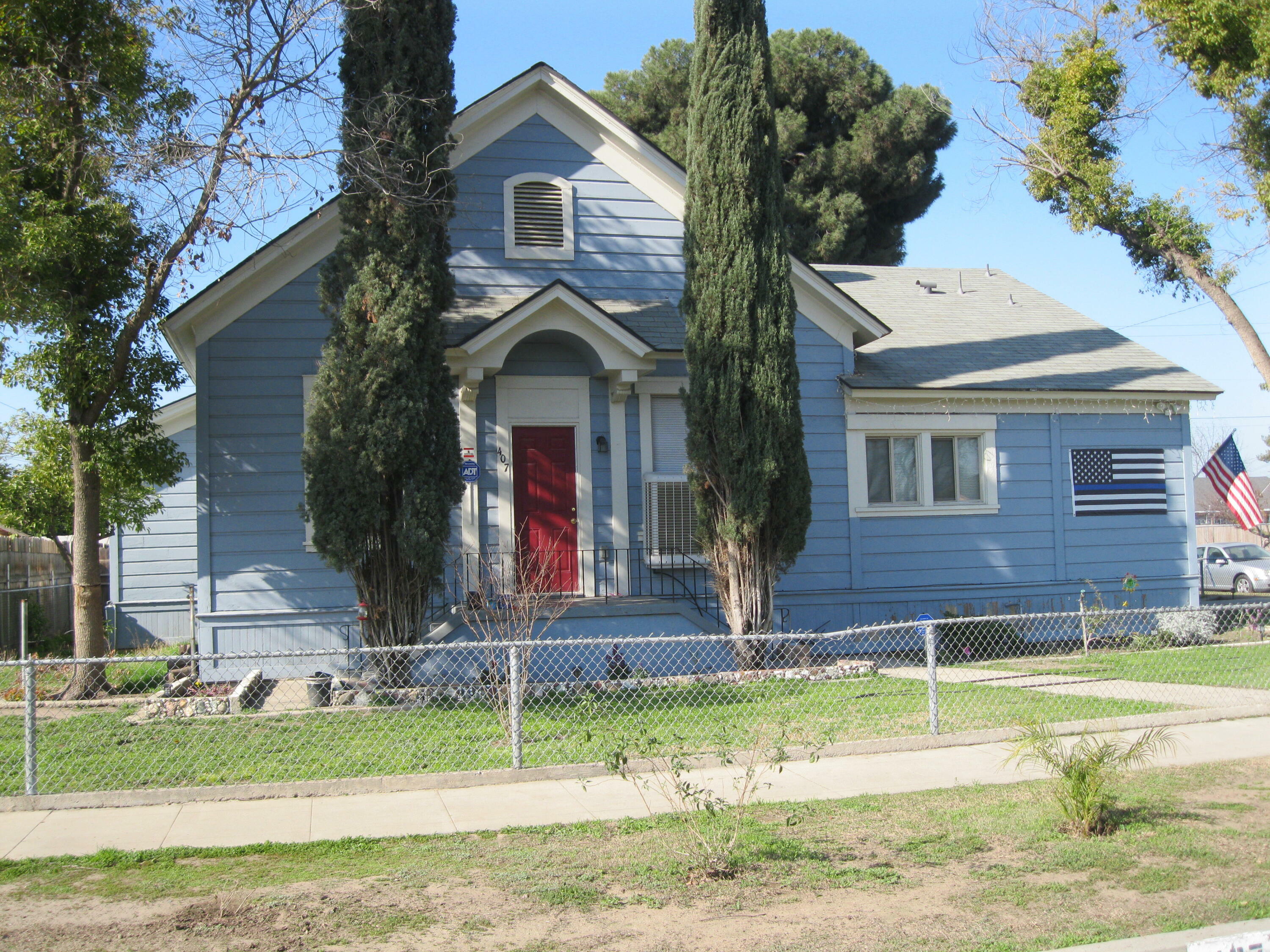 Property Photo:  407 S G Street  CA 93274 