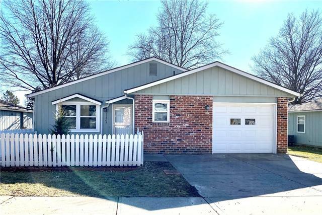 Property Photo: 11207 W 77th Terrace KS 66214