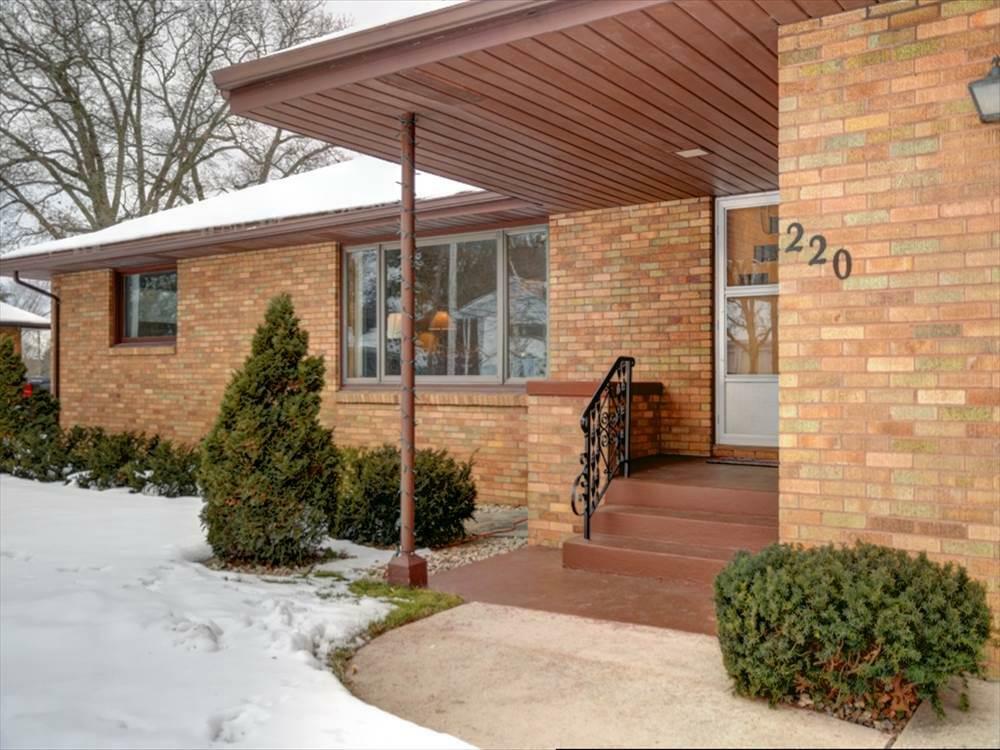 Property Photo:  220 Highland Ave  WI 53901 