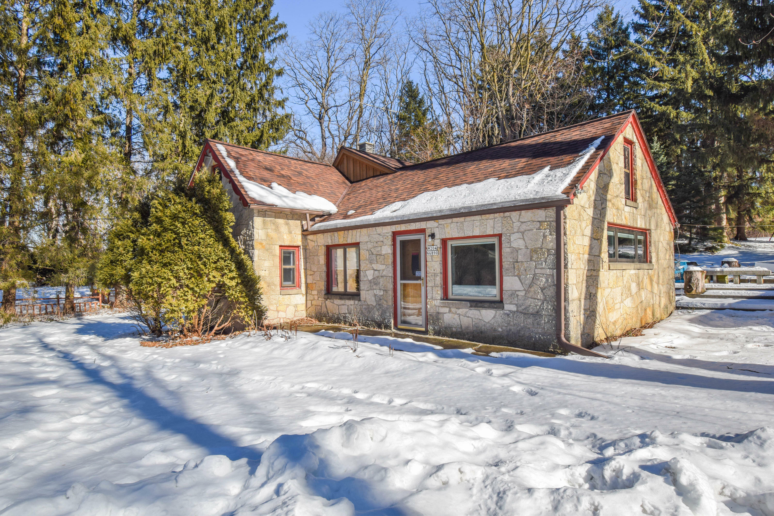 Property Photo:  W204n6890 Lannon Rd  WI 53051 