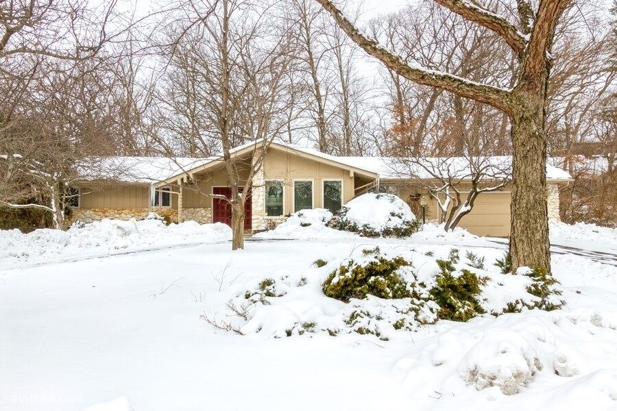 Property Photo: 5098 Crofton Drive IL 61114