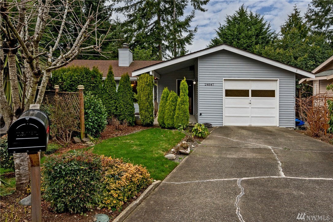 Property Photo:  24847 13th Ave S  WA 98198 