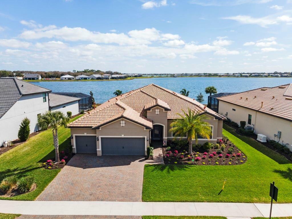 Property Photo:  7768 Grande Shores Drive  FL 34240 