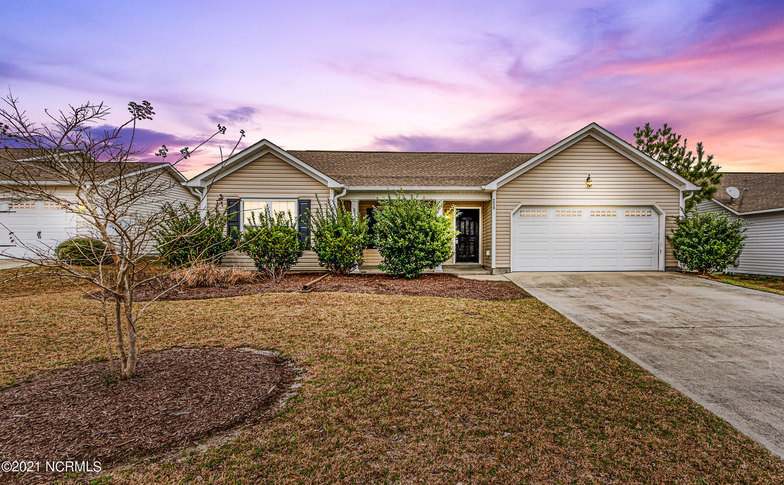 Property Photo:  220 Belvedere Drive  NC 28445 