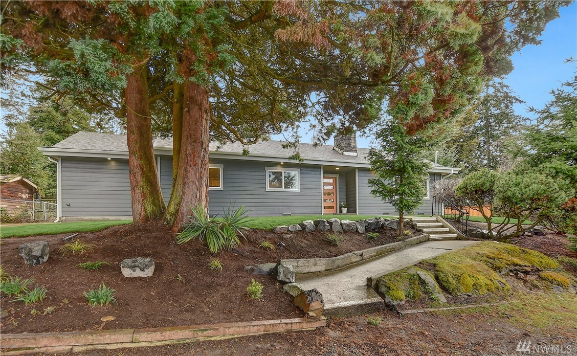 Property Photo: 131 S 196th St WA 98148