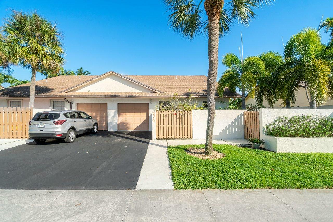 Property Photo:  475 SW 28th Avenue  FL 33445 