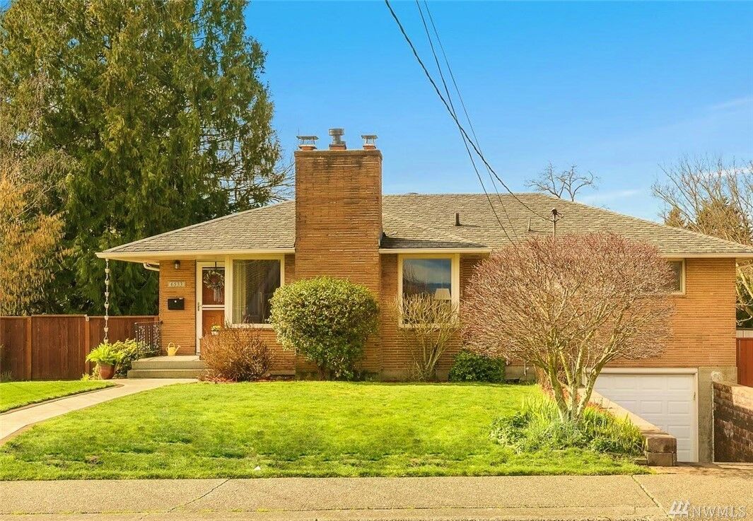 Property Photo:  6533 52nd Ave S  WA 98118 