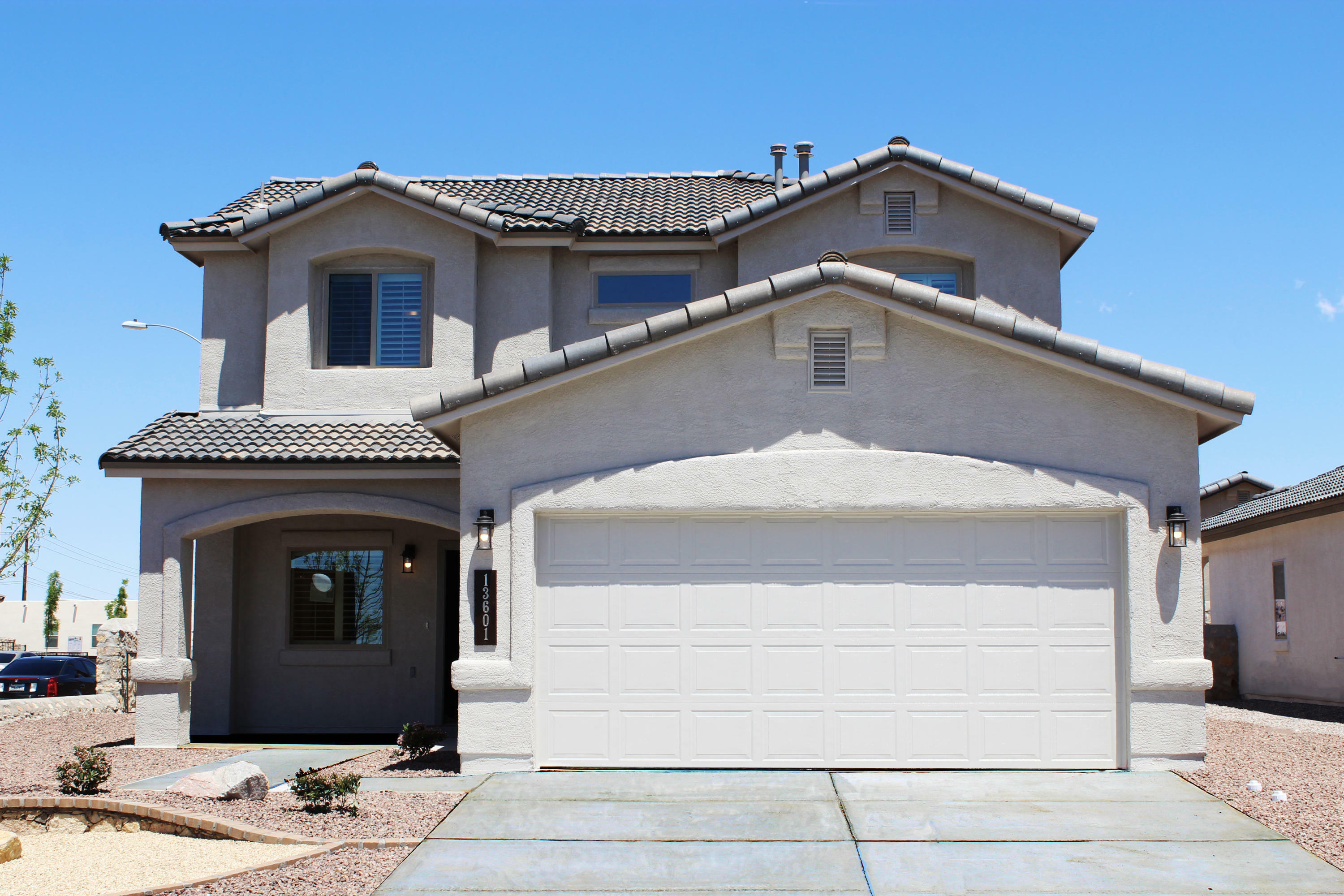 Property Photo: 221 Ilchester Way TX 79928