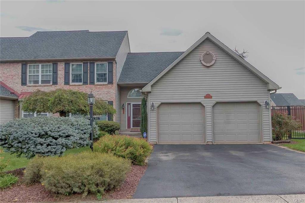 Property Photo:  6102 Timberknoll Drive  PA 18062 