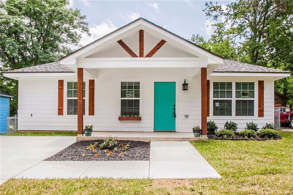 Property Photo:  2716 Colonial Avenue  TX 76707 