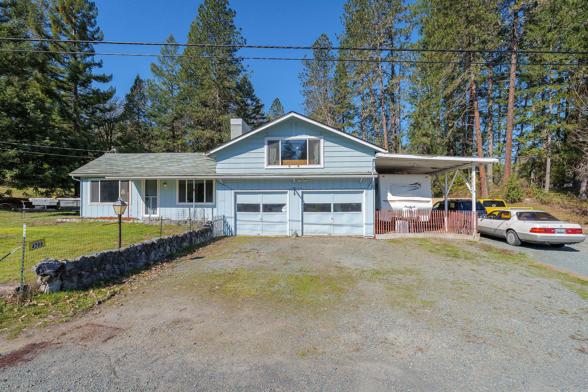 Property Photo:  4700 Redwood Avenue  OR 97527 