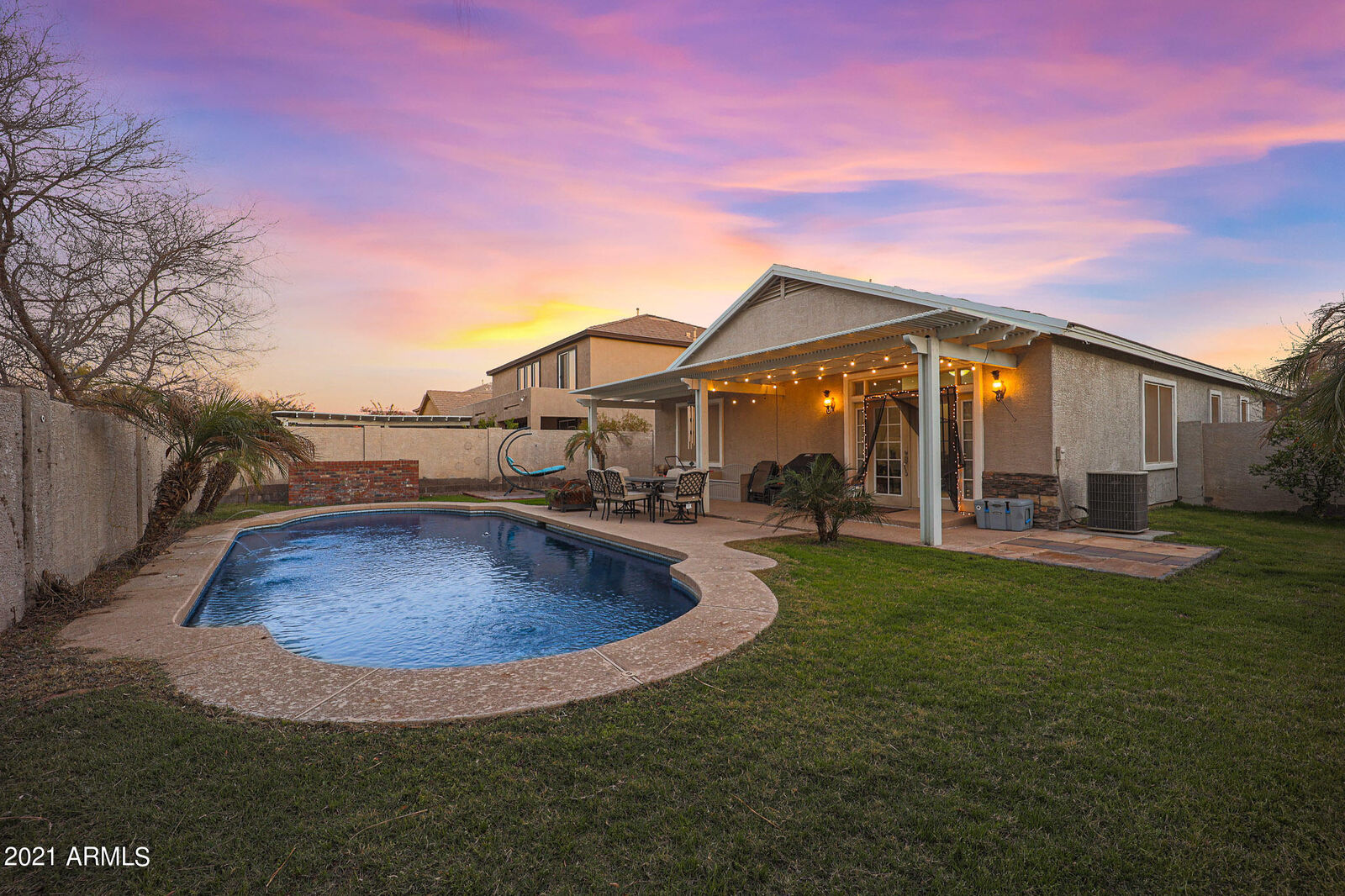 Property Photo: 4110 W Vineyard Road AZ 85041
