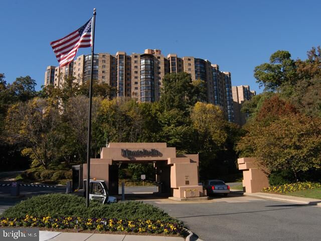 Property Photo:  5903 Mount Eagle Drive 901  VA 22303 