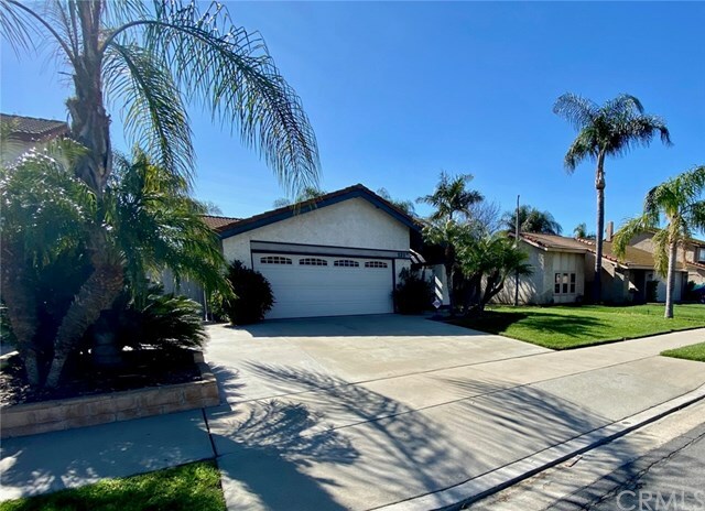 Property Photo:  121 W Blue Jay Way  CA 91762 