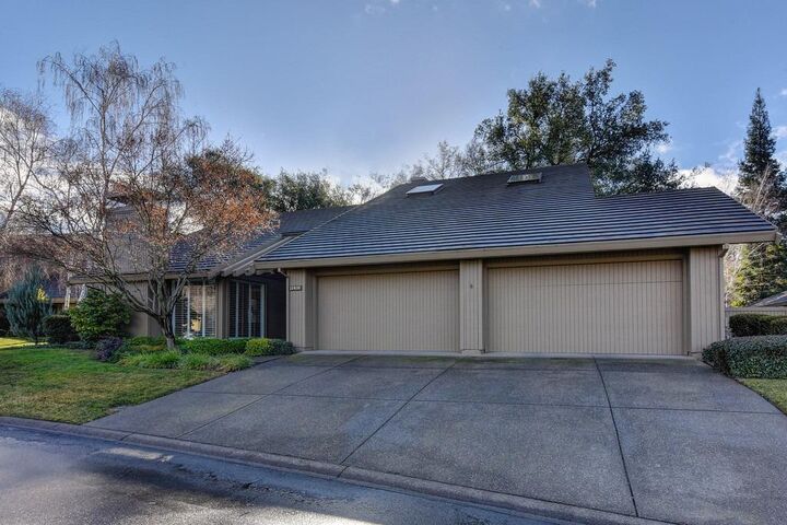 11416 Huntington Village Lane  Gold River CA 95670 photo