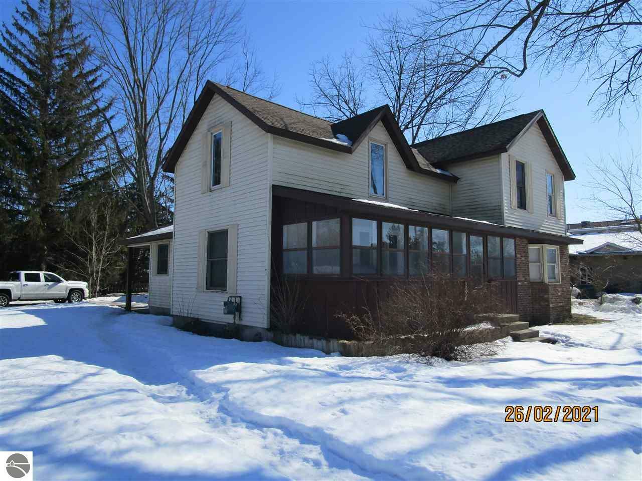 Property Photo:  124 N Fancher Avenue  MI 48858 