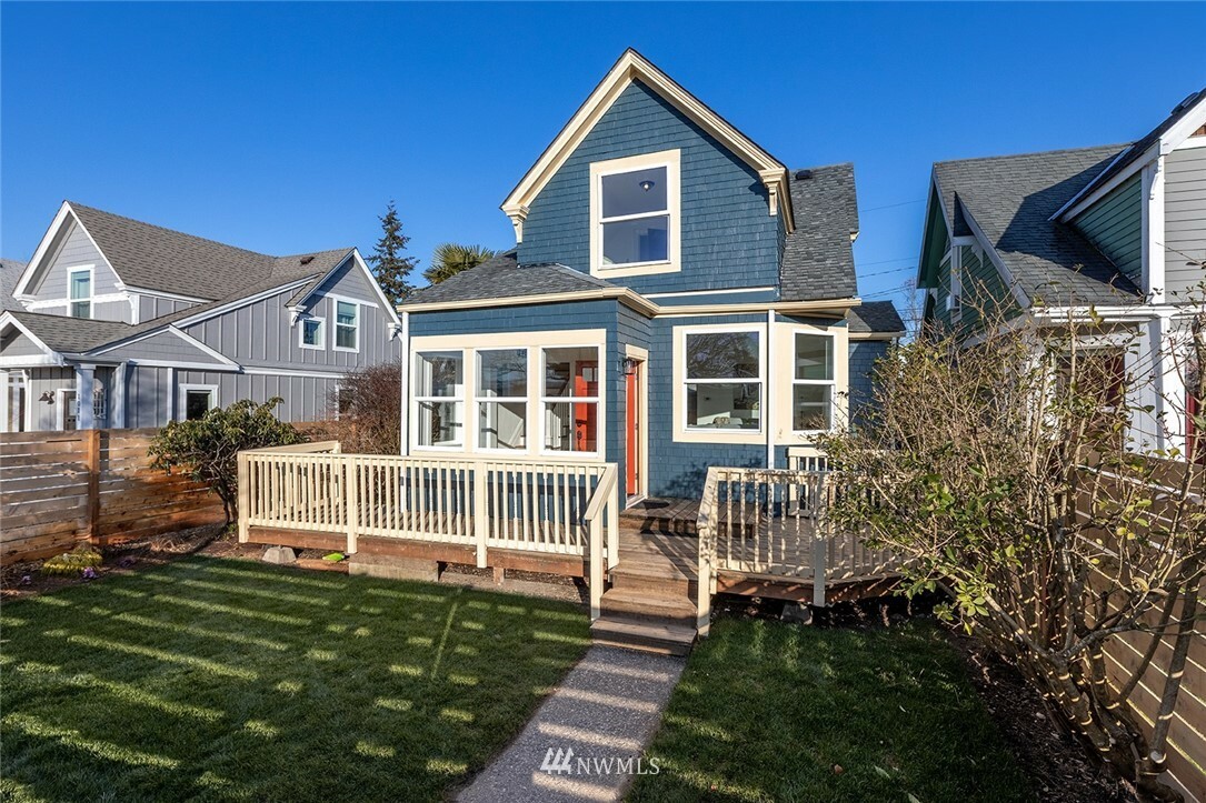 Property Photo:  1007 N Prospect Street  WA 98406 