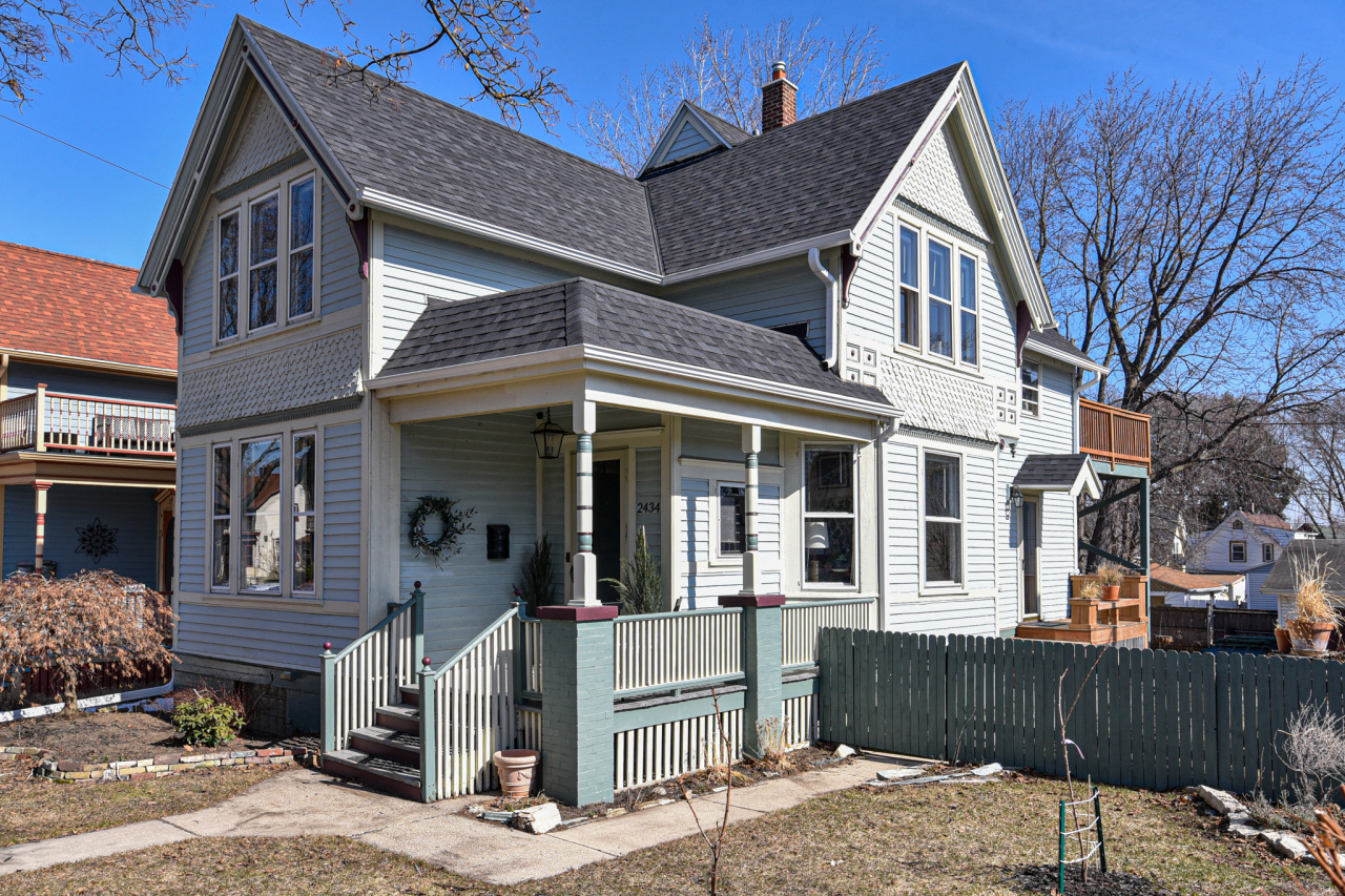 Property Photo:  2434 S Woodward St  WI 53207 