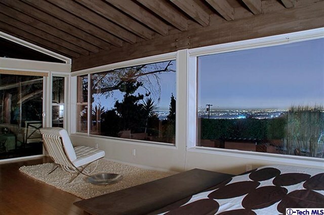 Property Photo: 2869 Winterhaven Lane CA 91001