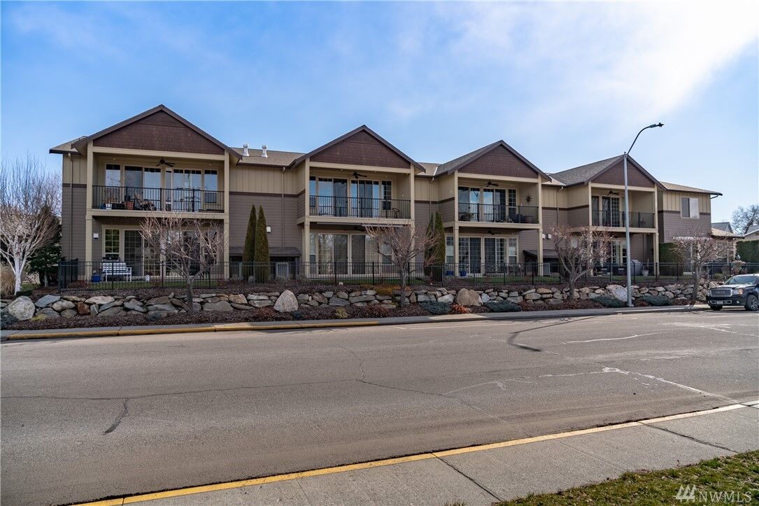 Property Photo:  1051 N Baker Ave A203  WA 98802