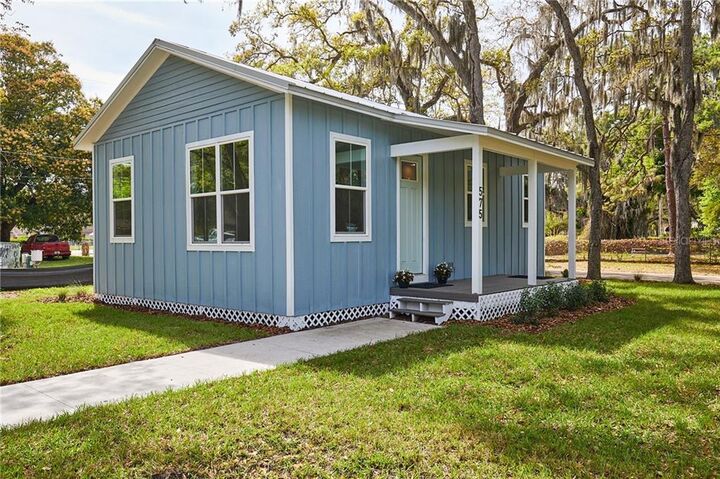 Property Photo:  575 18th Street E  FL 34208 