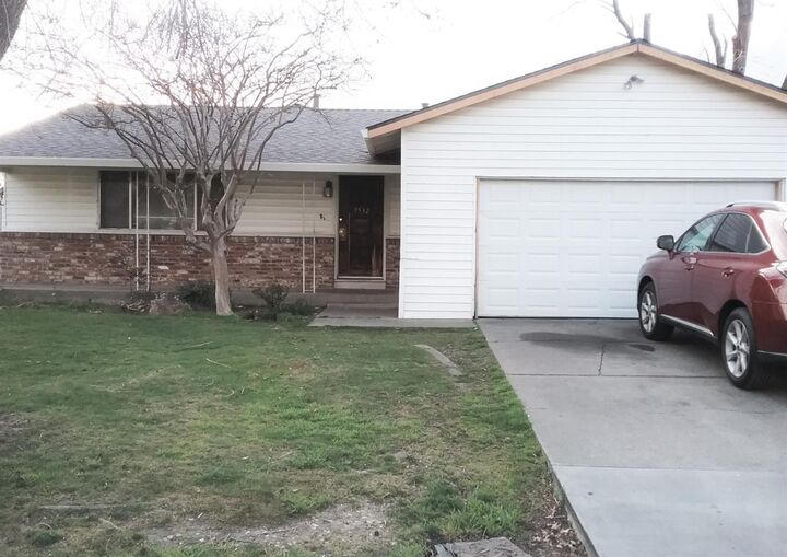 7532 Thorpe Way  Sacramento CA 95822 photo