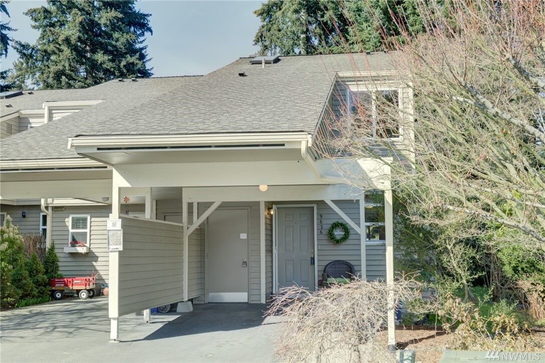 Property Photo:  9626 NE 121st Lane 26  WA 98034 