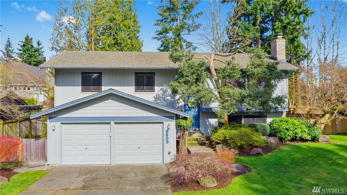 Property Photo: 8902 NE 195th St WA 98011