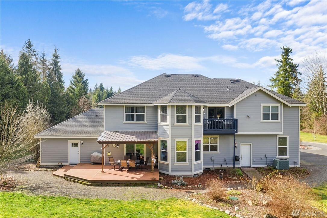 Property Photo: 14515 Lindsay Lp SE WA 98597