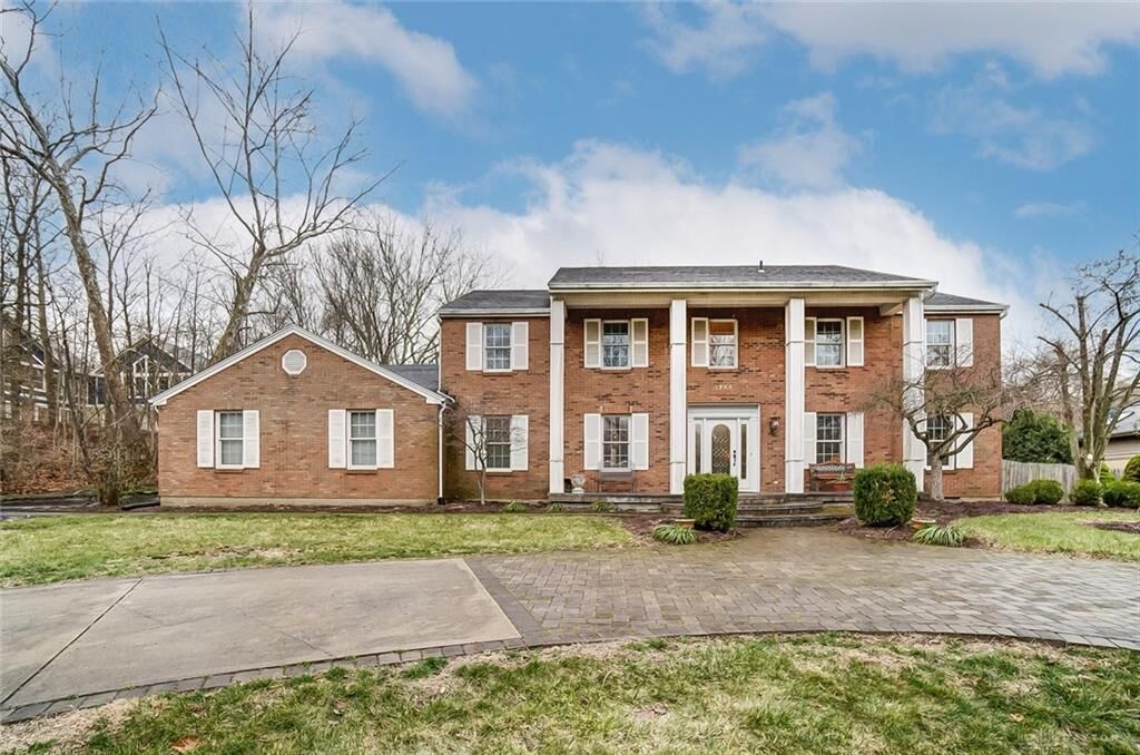 Property Photo: 1746 W Rahn Road OH 45459