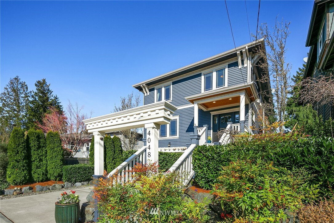 4048 NE 56th Street  Seattle WA 98105 photo