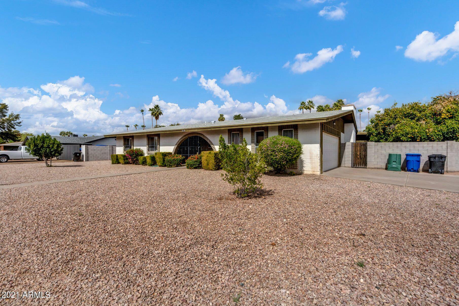 Property Photo:  2440 E Huber Street  AZ 85213 