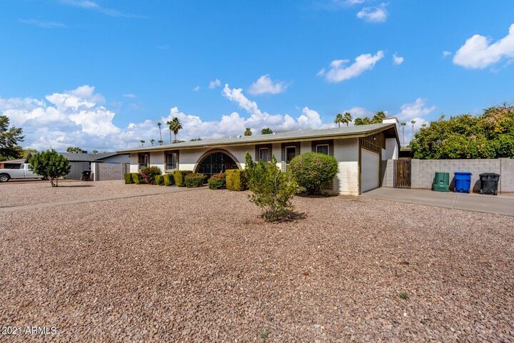 Property Photo: 2440 E Huber Street AZ 85213