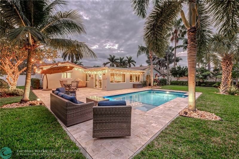 Property Photo: 2305 NE 50th St FL 33064