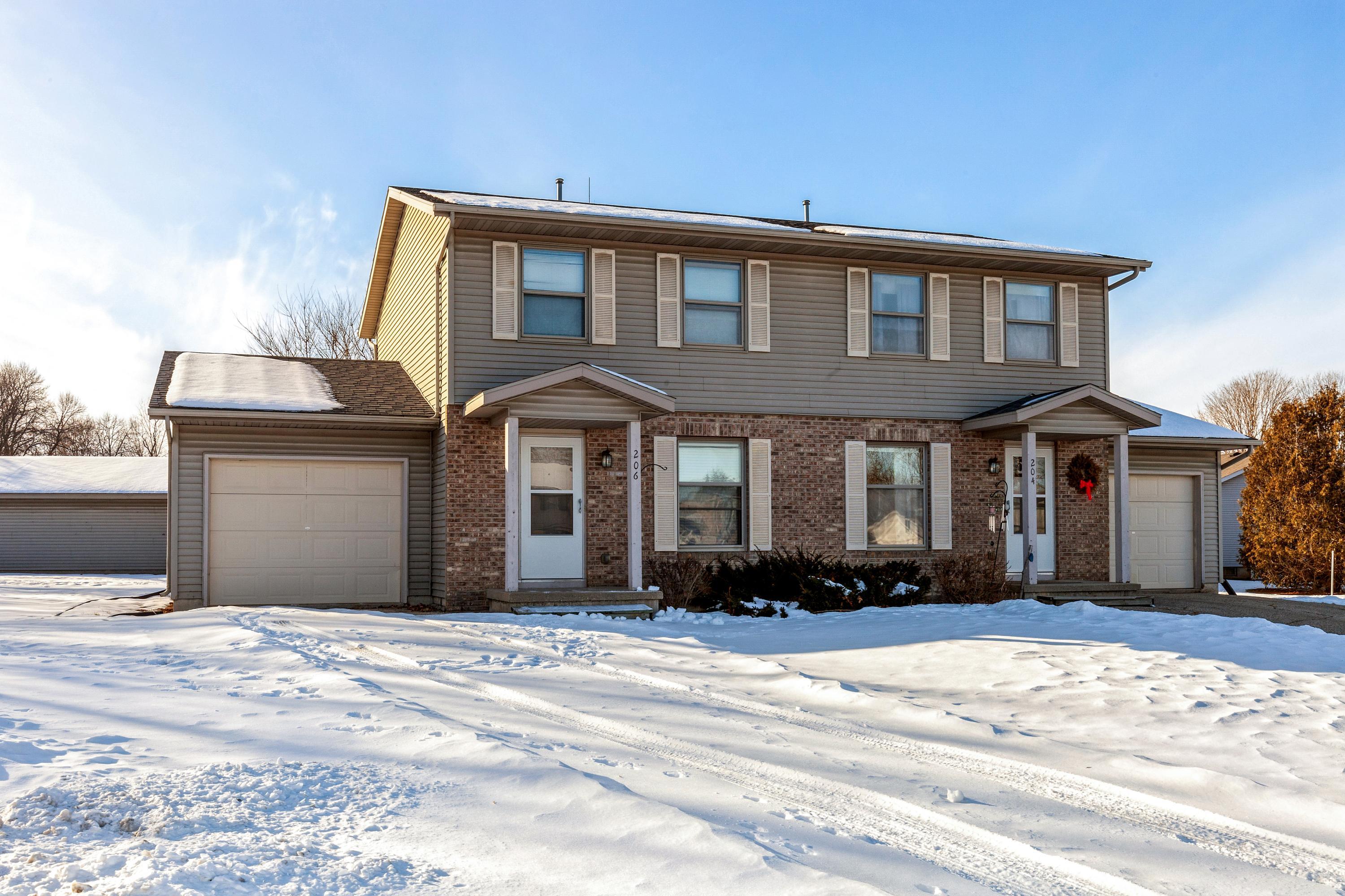 Property Photo: 204 Applewood Ln 206 WI 53094