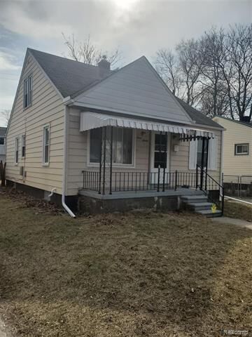 Property Photo:  1216 E George Avenue  MI 48030 