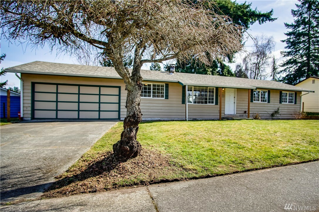 Property Photo:  6125 Sycamore Place  WA 98203 