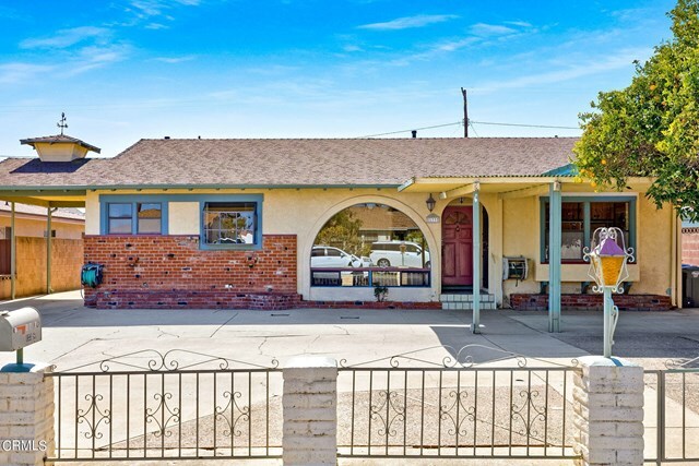 Property Photo:  133 S Linden Drive  CA 93004 