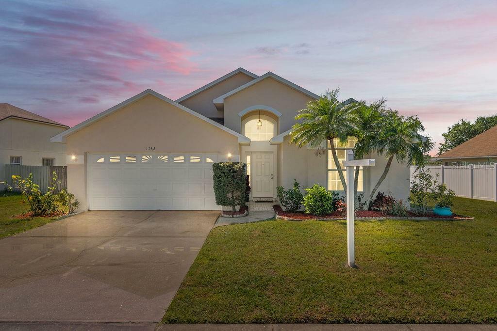 Property Photo: 1732 Millbridge Court FL 32837