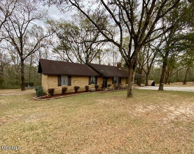 Property Photo:  194 Elbert Stringer Lane  MS 39452 