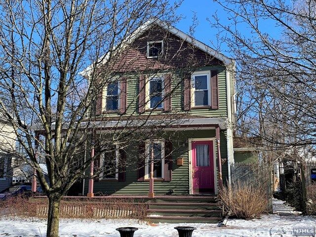 Property Photo:  7 Maple Avenue 2nd Lf  NJ 07463 