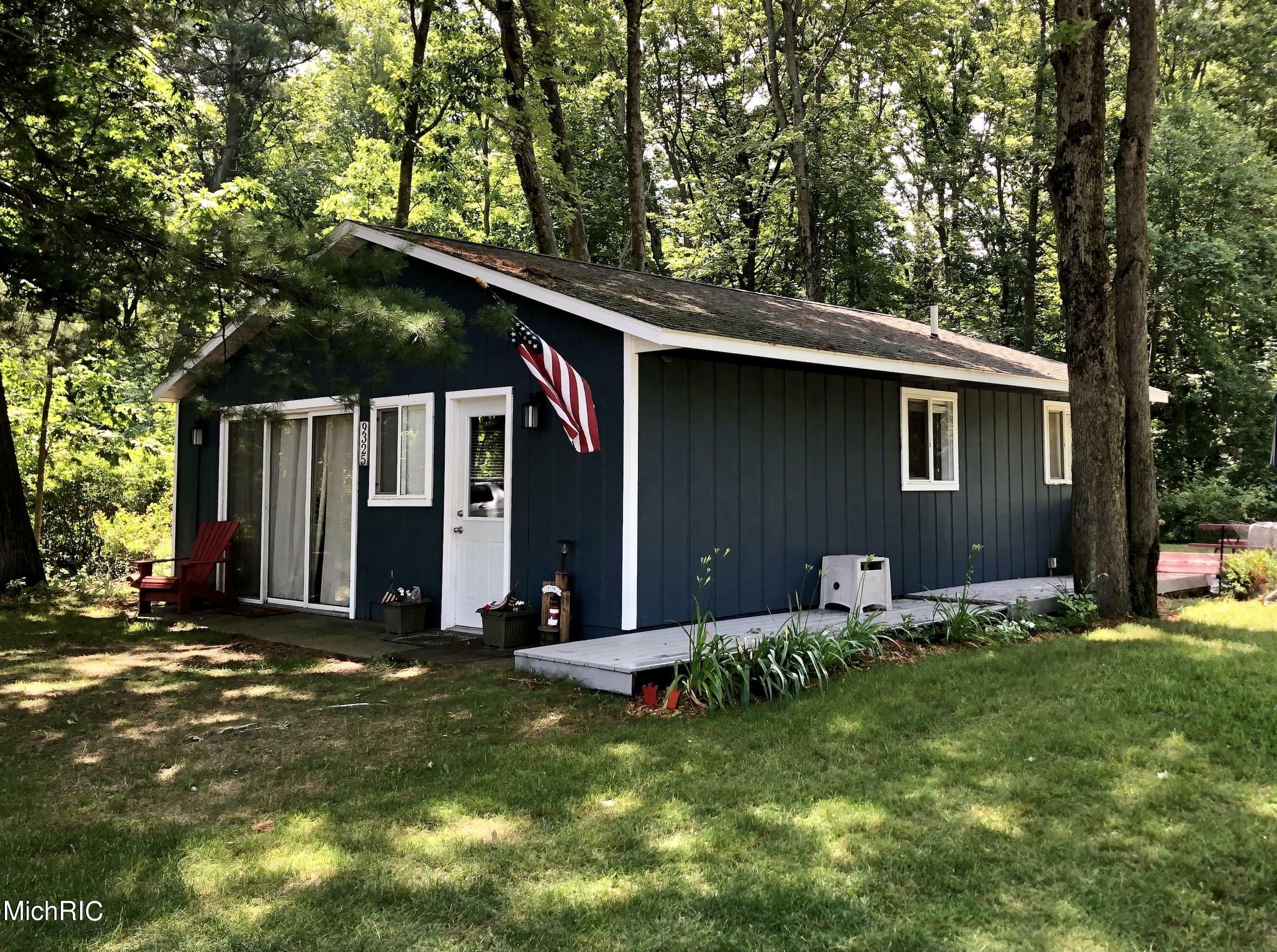 Property Photo: 9325 Silver Lake Road MI 49436