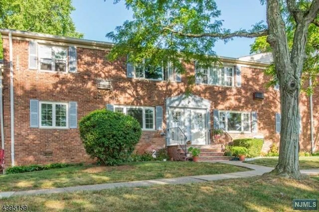 Property Photo:  19 Wedgewood Drive 78  NJ 07044 